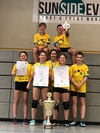 Was für ein großer Pokal!